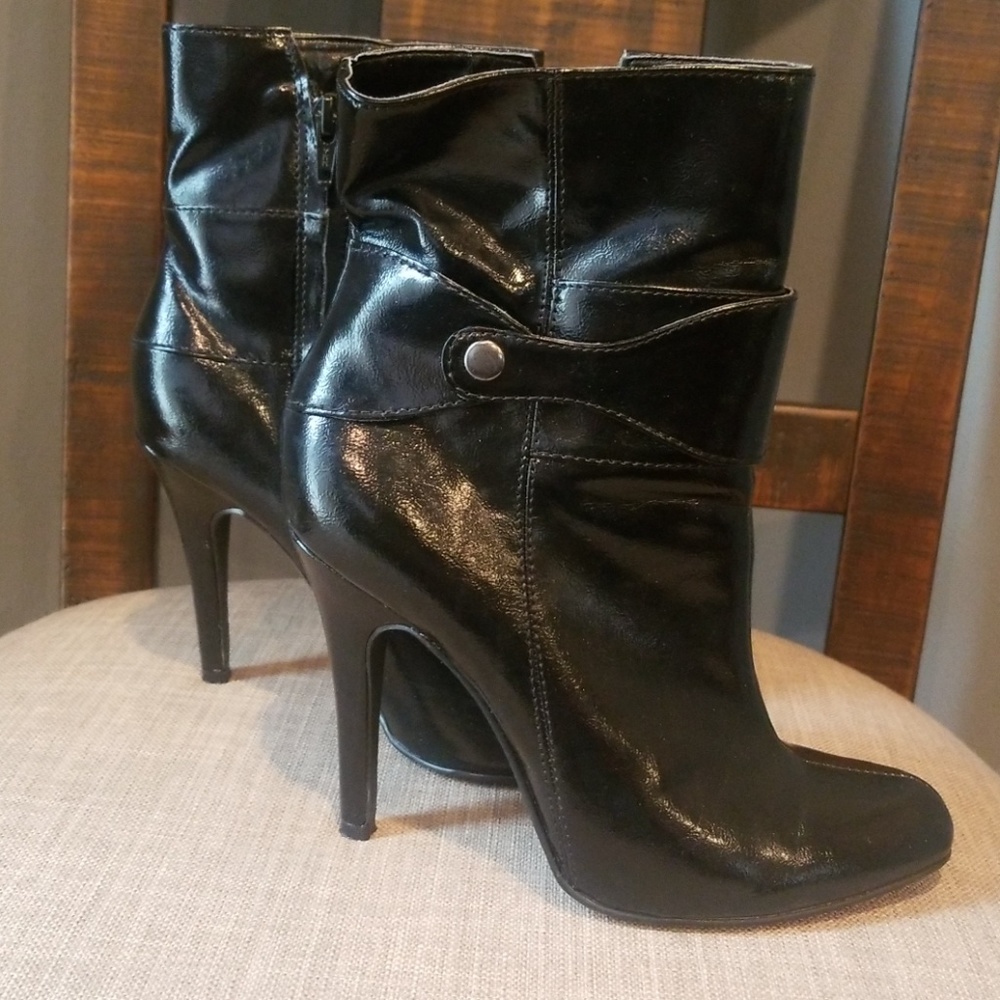 Black boots